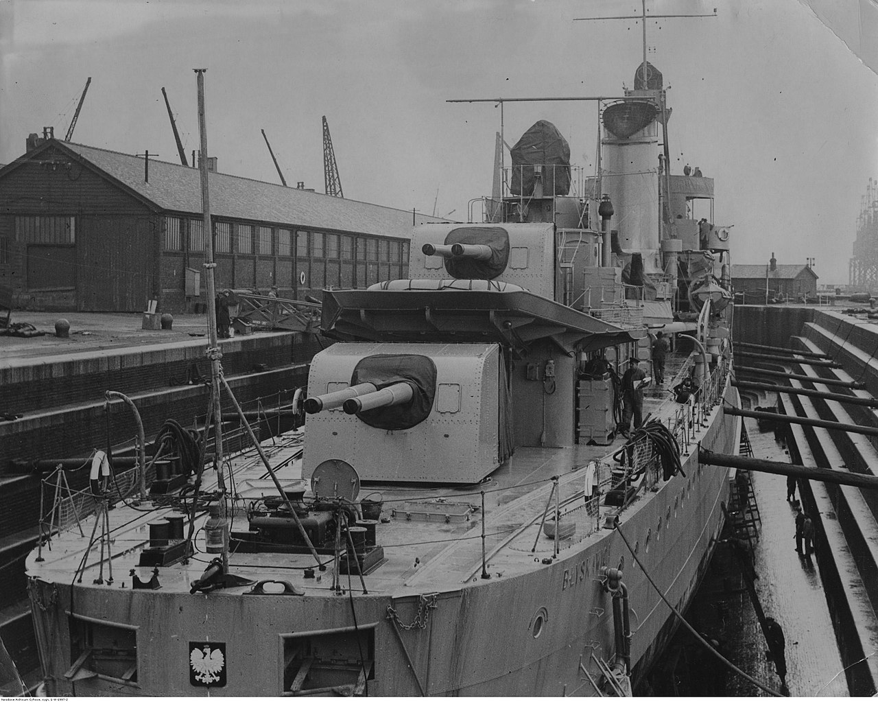 ORP Błyskawica w doku wykończeniowym w Southampton, sierpień 1937 r.